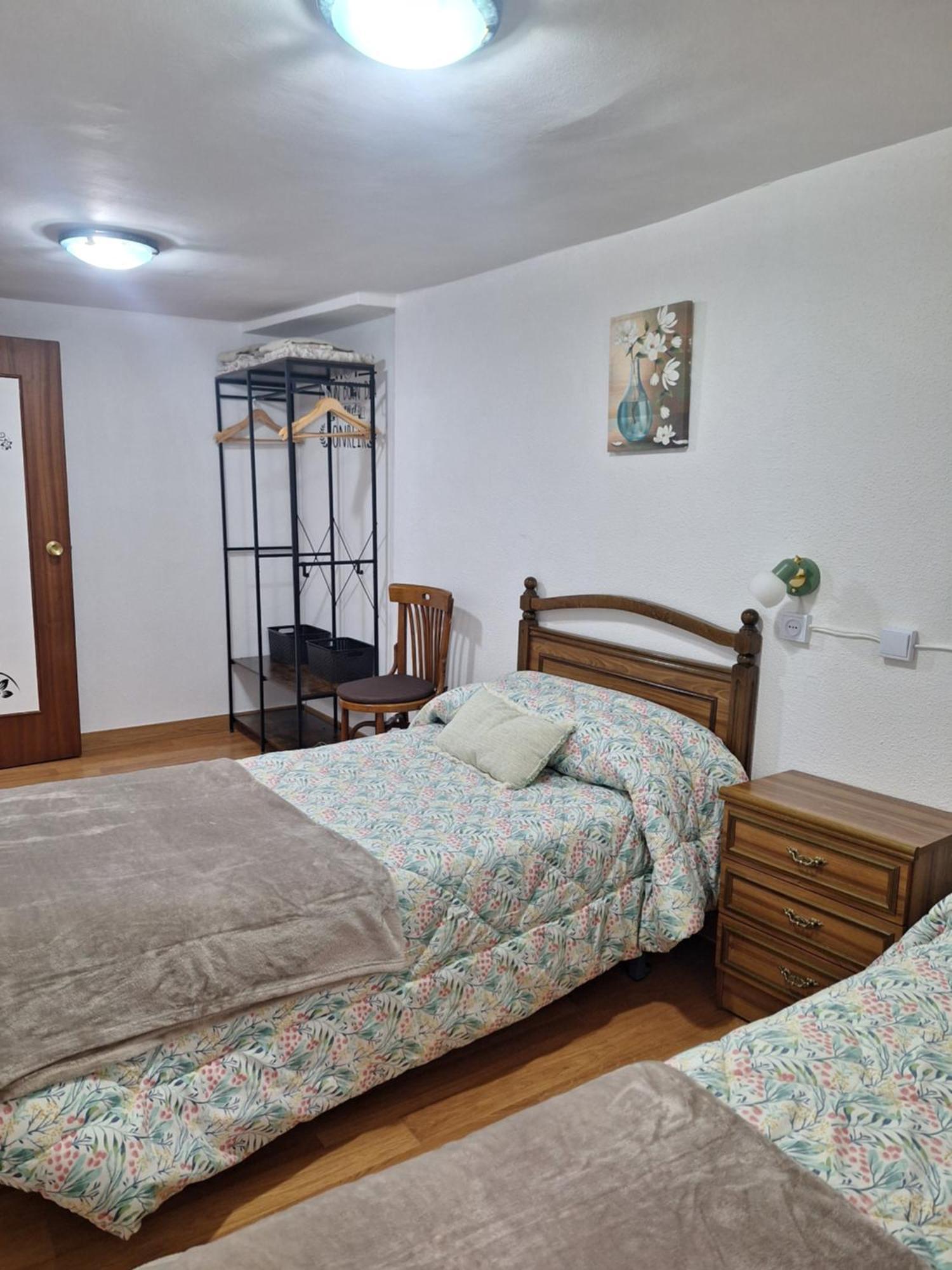 Turismo En Babia Bajo Los Nidos San Emiliano Phòng bức ảnh